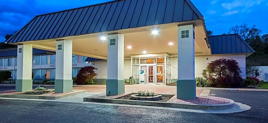 Clarion Inn Fairmont