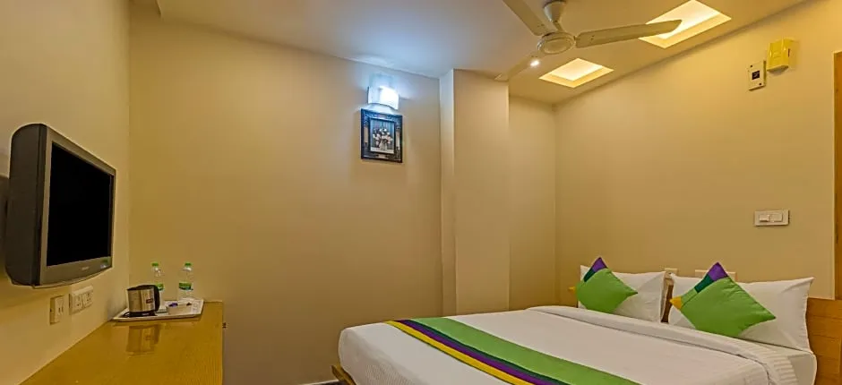 Itsy Hotels Kruthika Inn