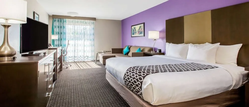 La Quinta Inn & Suites by Wyndham Pomona