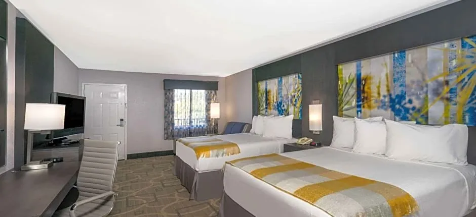 Days Inn by Wyndham Asheville North