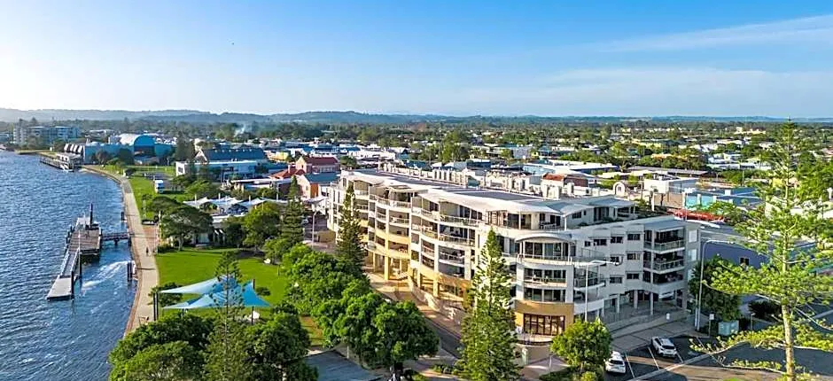 Riverside Holiday Apartments