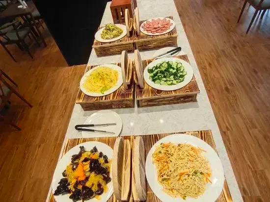 Yunwei Business Hotel