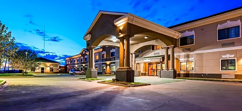 SureStay Plus Hotel by Best Western Quanah