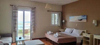 Lorraine's Cottage Style Studios, Kefalonia