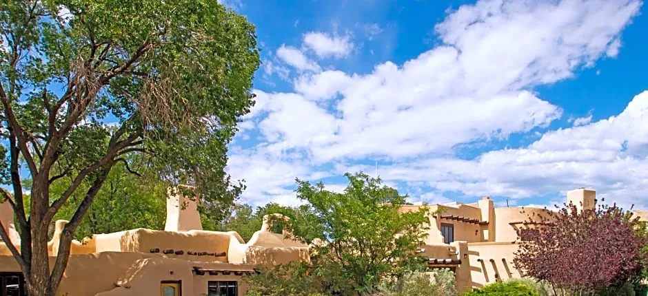 Sagebrush Inn & Suites