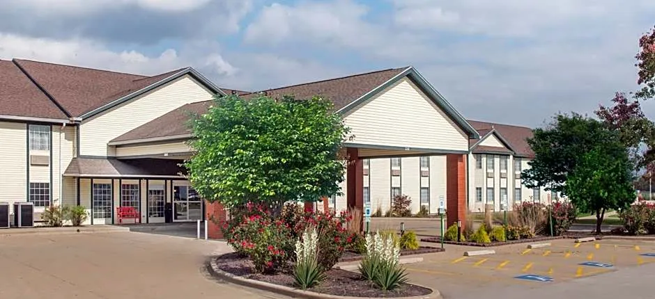 Ramada by Wyndham Springfield North