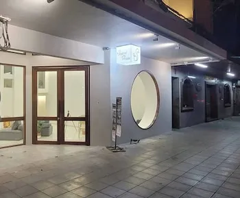 Squirrel House, Bangkok