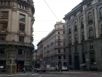 Luxury Pleasure in Milano With bbq e Netflix, Milan