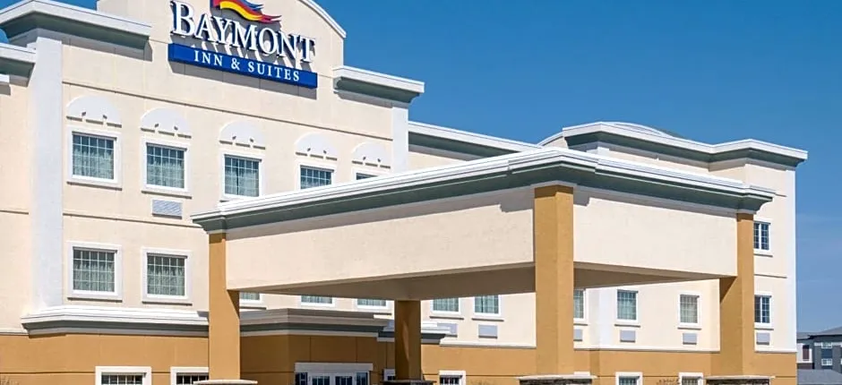 Baymont by Wyndham Minot