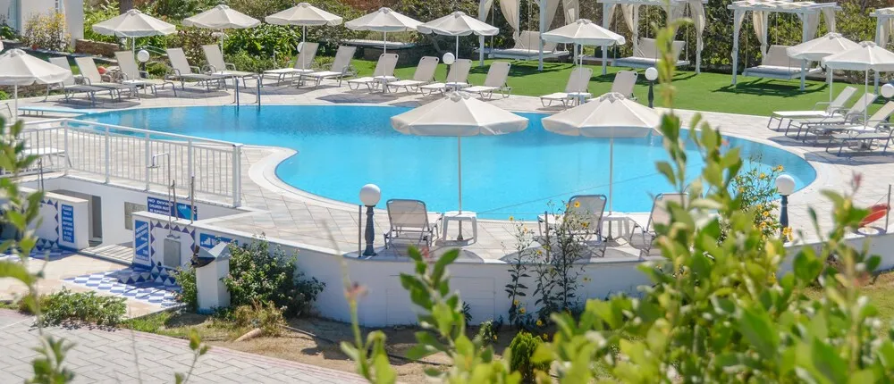 Birikos Hotel & Suites