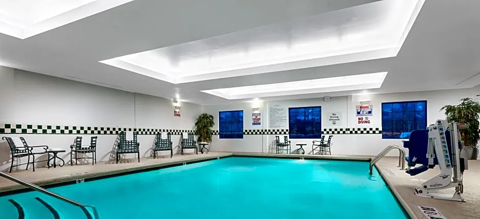 Holiday Inn & Suites Raleigh-Cary (I-40 @Walnut St) By IHG