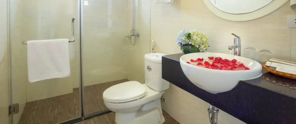 Omina Hanoi Hotel and Travel