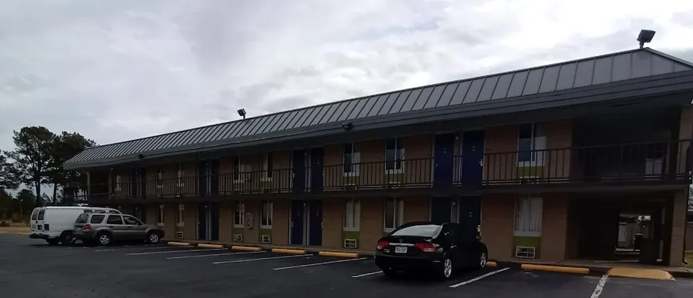 Travelodge by Wyndham Petersburg