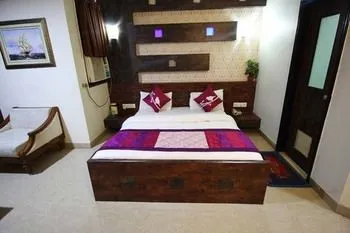 OYO Rooms Gurdwara SG Highway 2