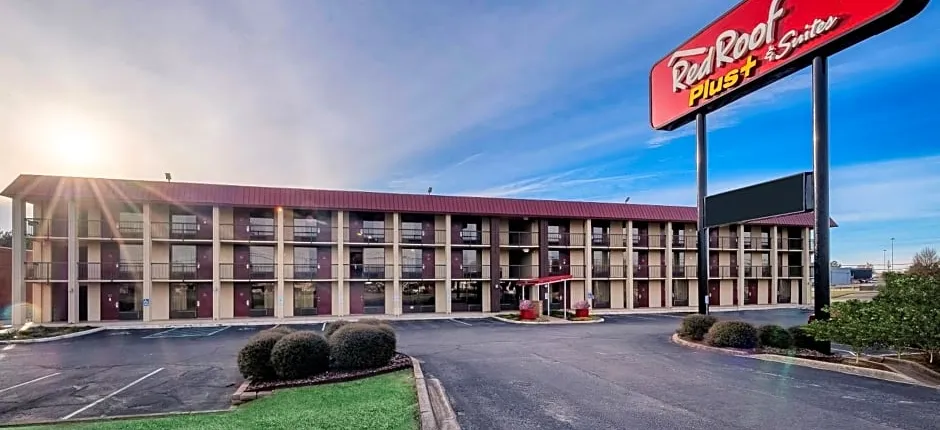 Red Roof Inn PLUS+ Huntsville – Madison