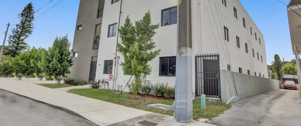 Renzzi Wynwood Apartments