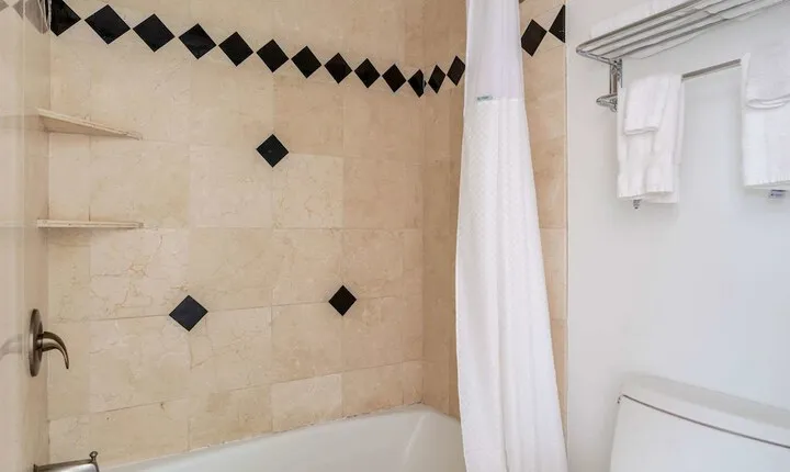 Quality Inn University