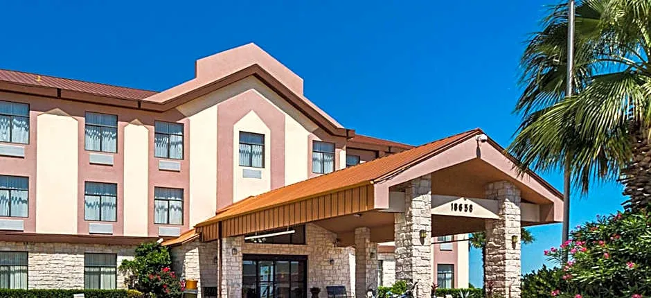 Quality Inn & Suites Buda