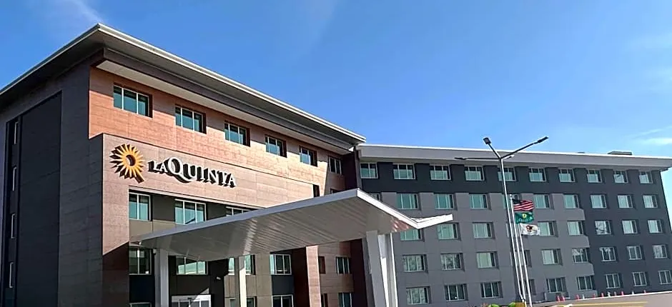 La Quinta Inn & Suites by Wyndham Rosemont/O Hare