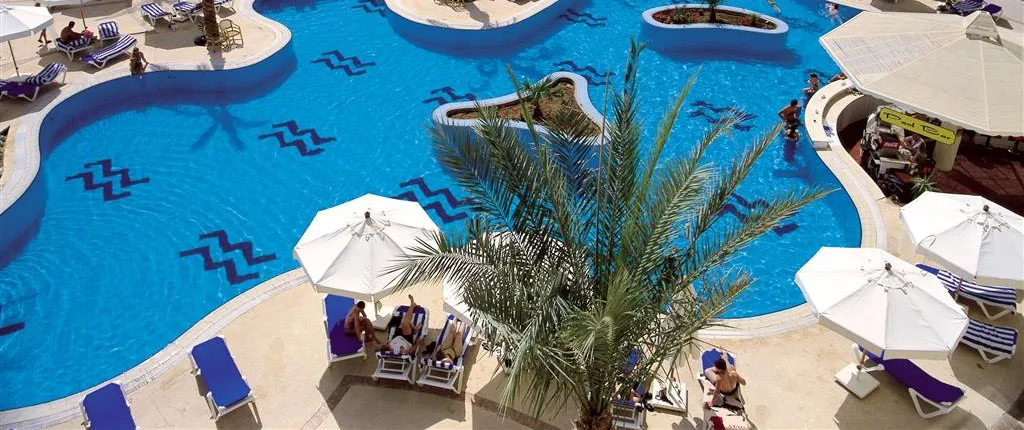 Hilton Sharks Bay Resort