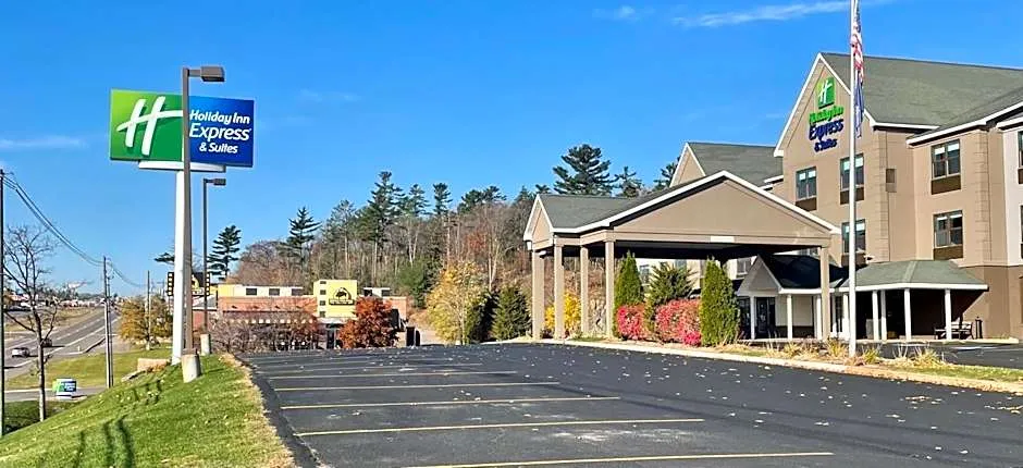 Holiday Inn Express & Suites Marquette By IHG