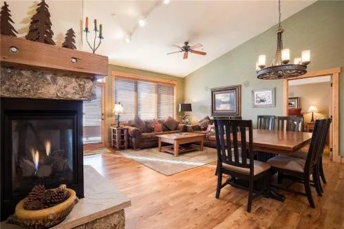 4305 Aspen Lodge Trappeurs Crossing