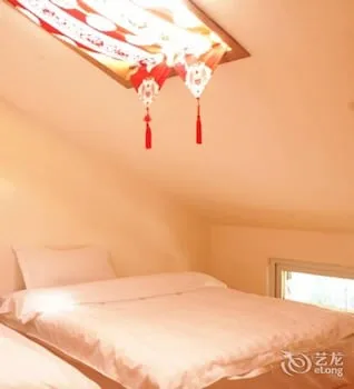 Lingyin Tangchao Hostel