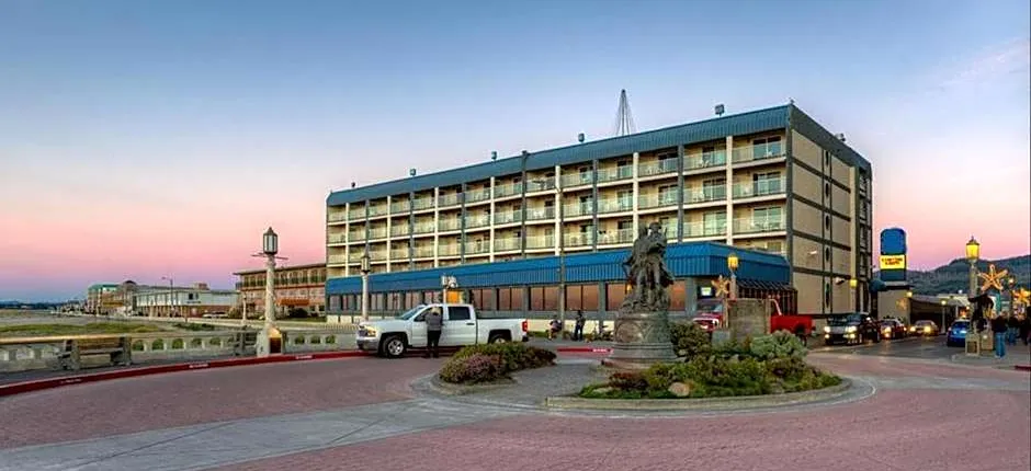 Promenade Inn & Suites Oceanfront