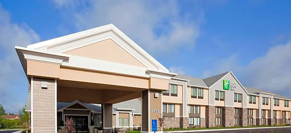 Holiday Inn Express and Suites Willmar By IHG