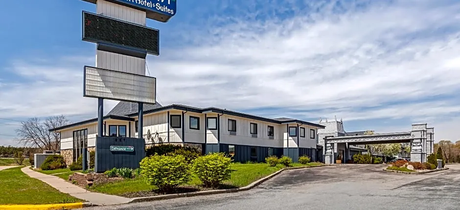 Polynesian Hotel Wisconsin Dells - Near Noah's Ark