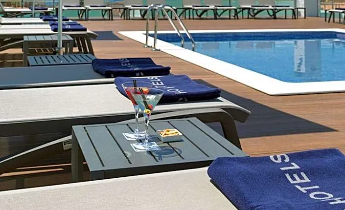 H10 Delfín - Adults Only