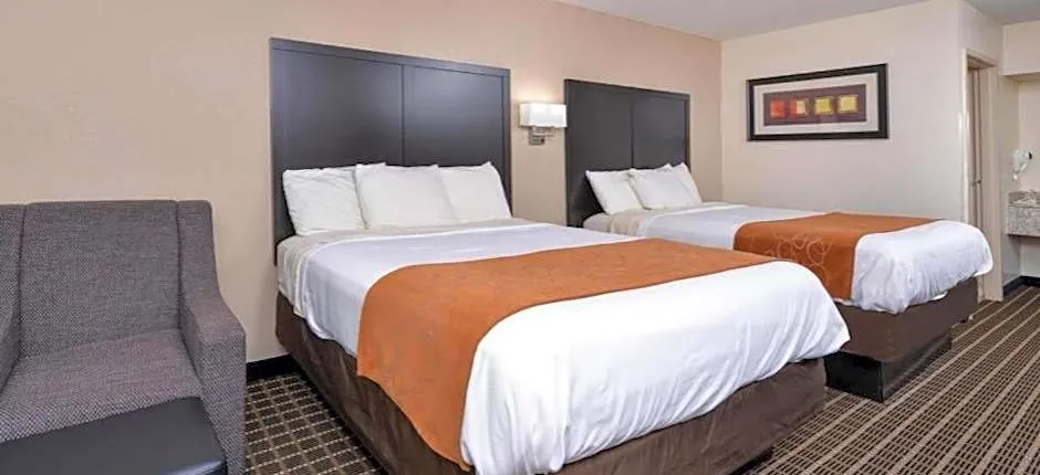 Baymont by Wyndham Acworth