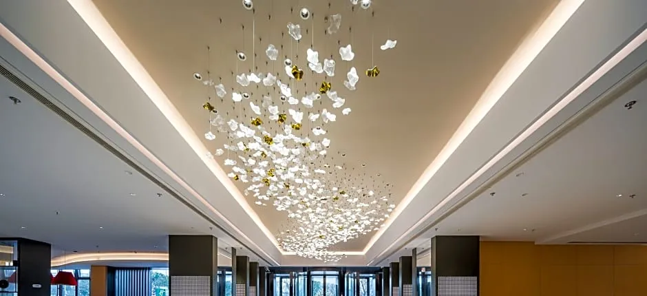 Holiday Inn Express Xinji City Center By IHG