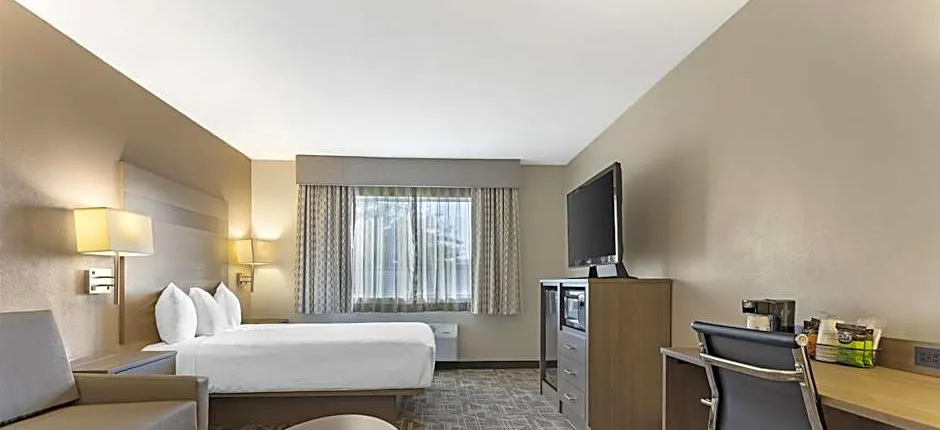 Best Western Kettleman City Inn & Suites