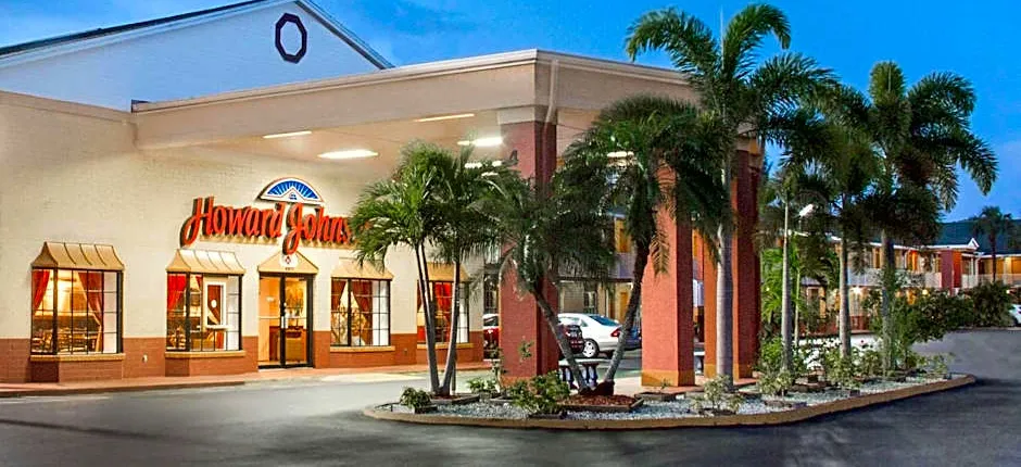 Howard Johnson by Wyndham Ft. Myers FL