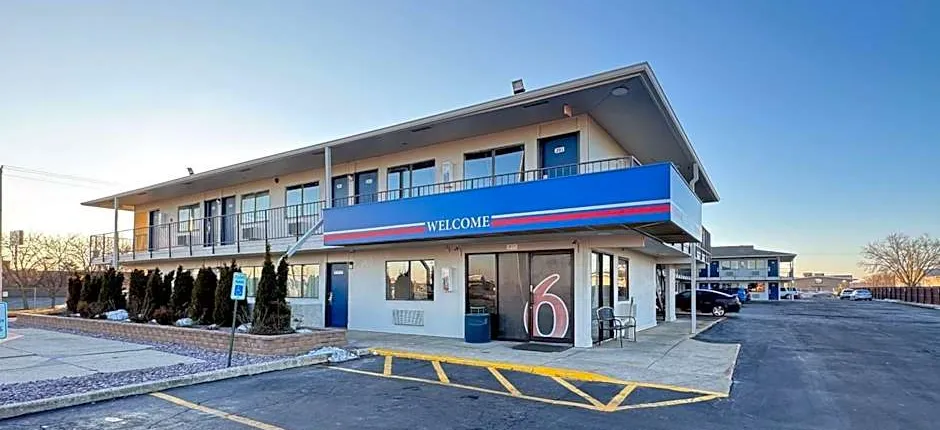 Motel 6-Janesville, WI