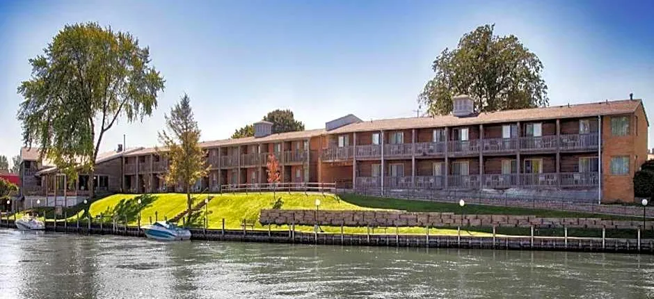 Best Western River Terrace