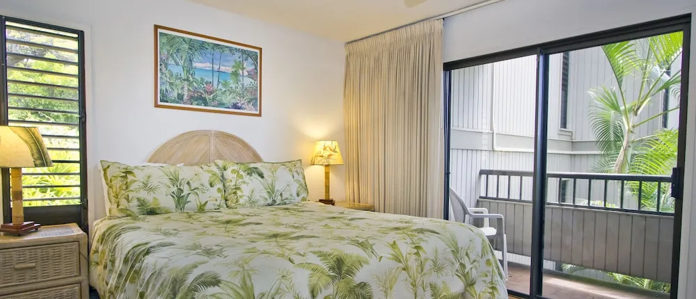 Wailea Ekolu Village - Destination Resorts Hawaii