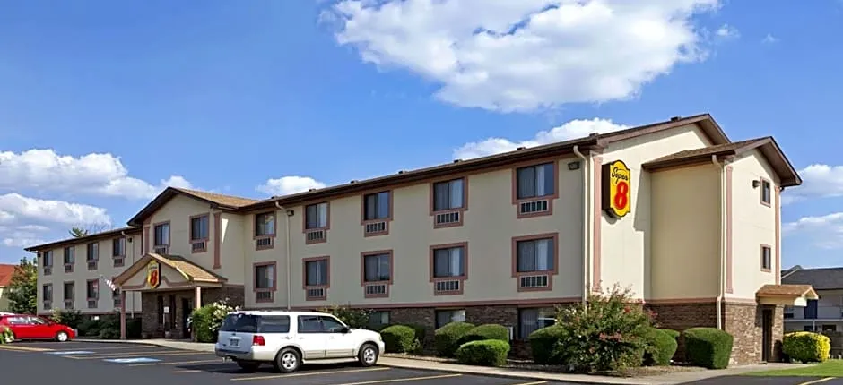 Super 8 by Wyndham Russellville
