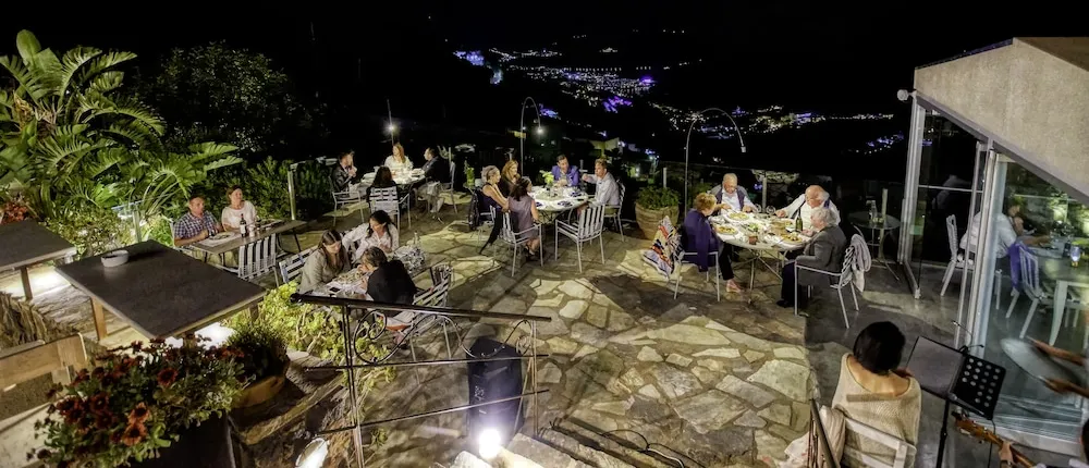 Adrakos Apartments - Adults Only