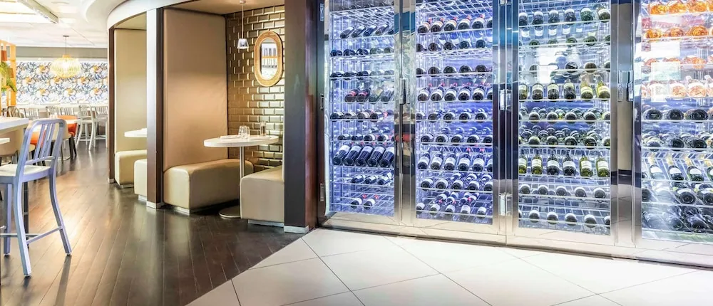 Mercure Paris Massy Gare TGV