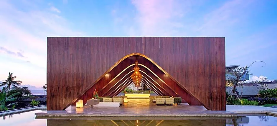 Wyndham Tamansari Jivva Resort
