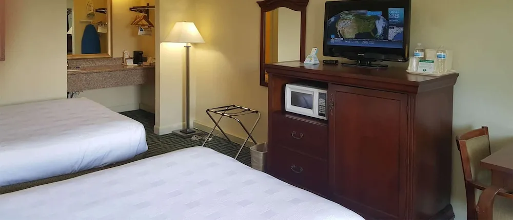 Best Western Point South