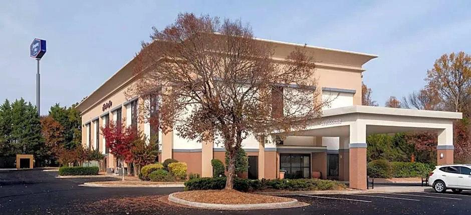 Hampton Inn By Hilton Commerce