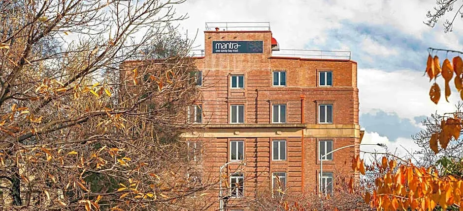 Mantra One Sandy Bay Road