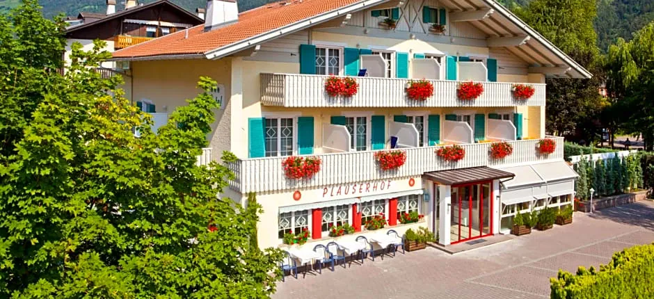 Parkhotel Plauserhof