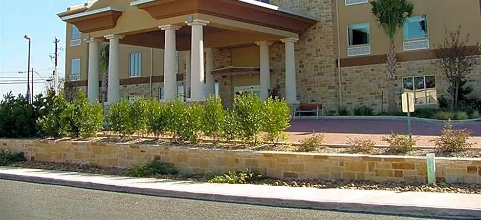 Holiday Inn Express & Suites Fredericksburg By IHG