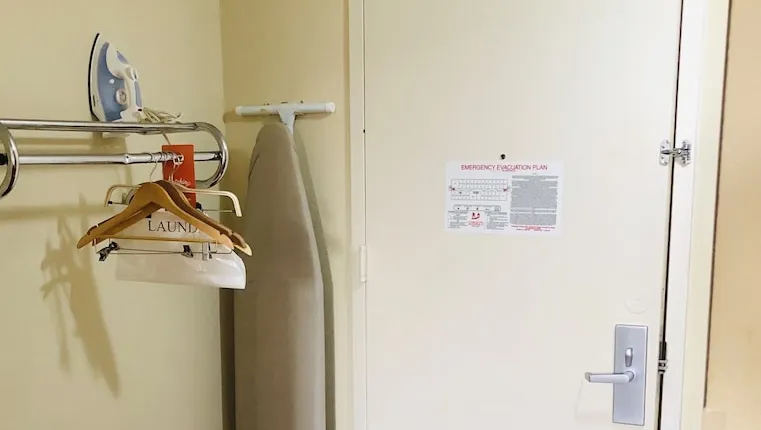 Howard Johnson by Wyndham Atlanta Airport/College Park