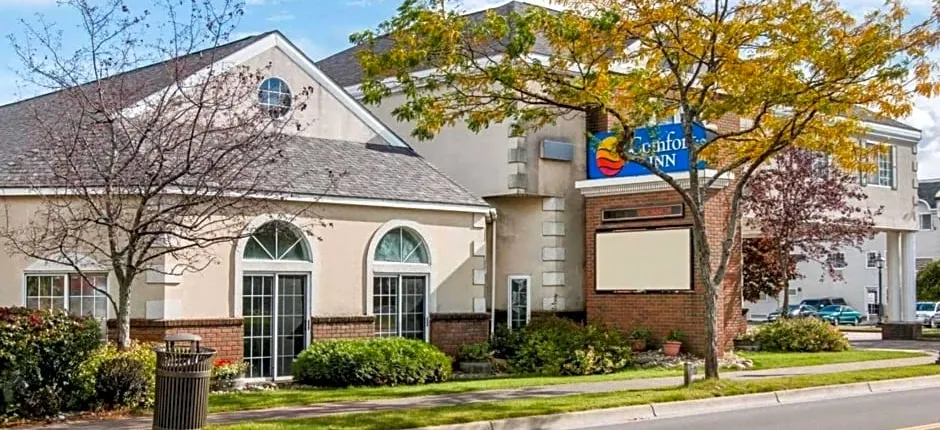 Comfort Inn Lakeside - Mackinaw City