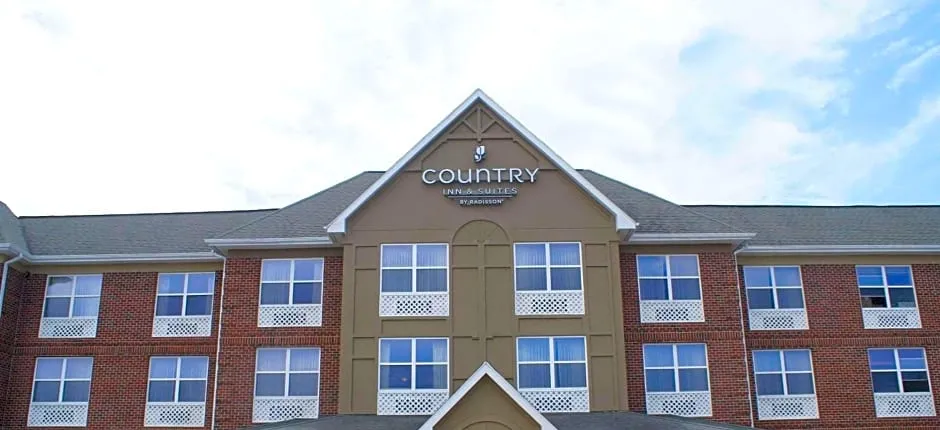 Country Inn & Suites by Radisson, Lansing, MI